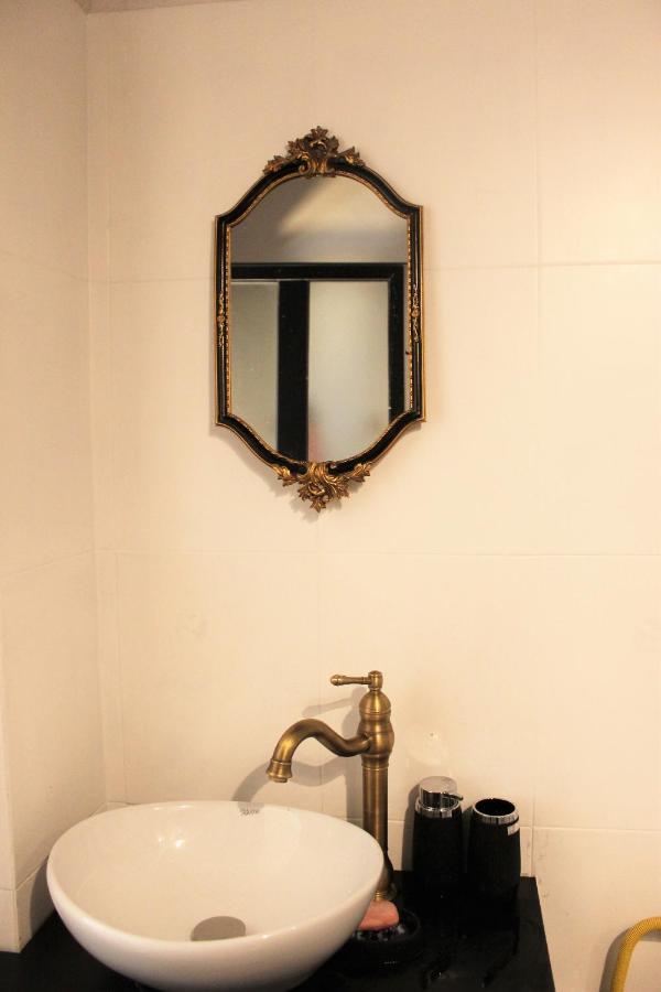 Entire Serviced Apartment With A Beautiful View Tirana Exteriér fotografie