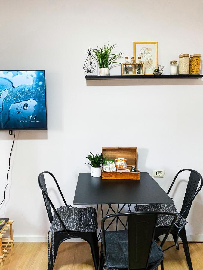 Entire Serviced Apartment With A Beautiful View Tirana Exteriér fotografie